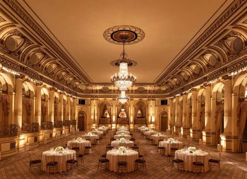 Ile kosztuje noc w hotelu Plaza? Ceny, które mogą zaskoczyć