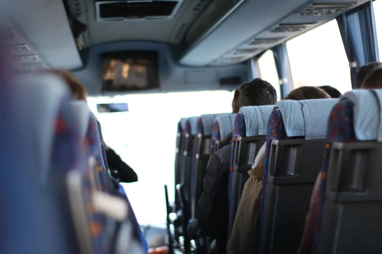 Jak poinformować gości weselnych o noclegu, by uniknąć chaosu?