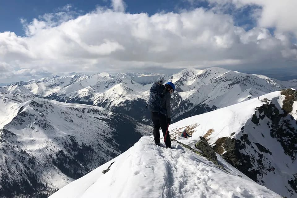 Jaki szlak zimą w Tatrach? Bezpieczne trasy dla każdego turysty