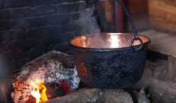 Bacówka Dolina Chochołowska: Tradycyjne smaki i góralska kultura