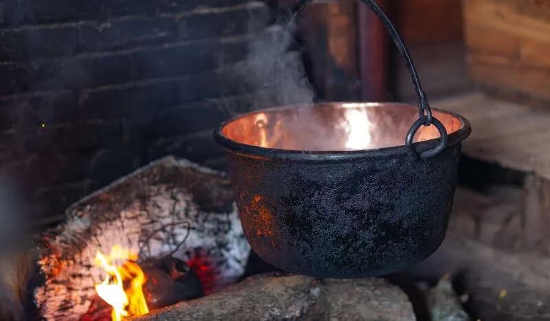 Bacówka Dolina Chochołowska: Tradycyjne smaki i góralska kultura