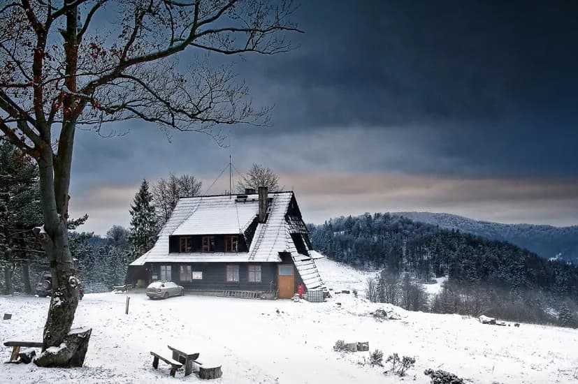 Bacówka PTTK nad Wierchomlą - idealne miejsce na górski wypoczynek