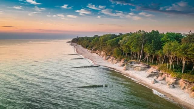 Ile kosztuje nocleg nad morzem? Ceny, które zaskoczą każdego