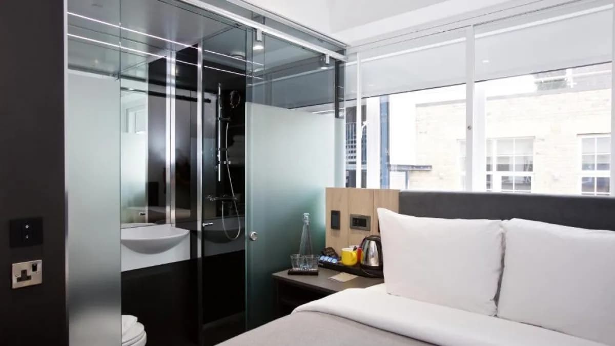 Jak znaleźć tani nocleg w Londynie i zaoszczędzić na podróży